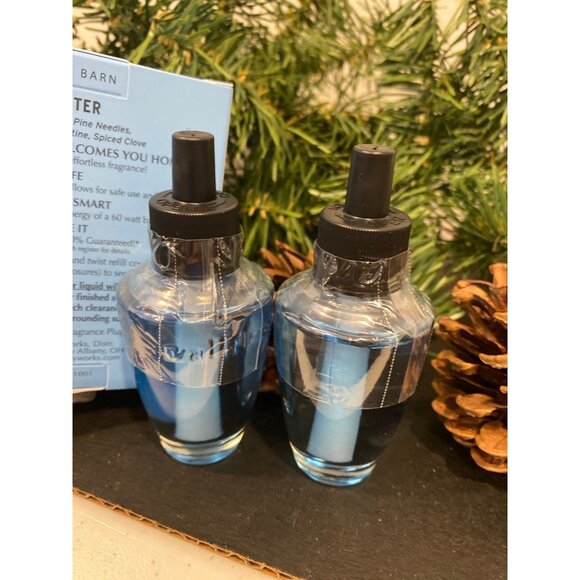 Bath & Body Works “Winter” 2 New Holiday Winter Wallflowers - Picture 4 of 4